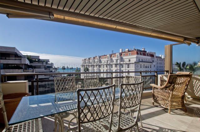 Regates Royales of Cannes 2024 apartment rental D -148 - Details - GRAY 6B4